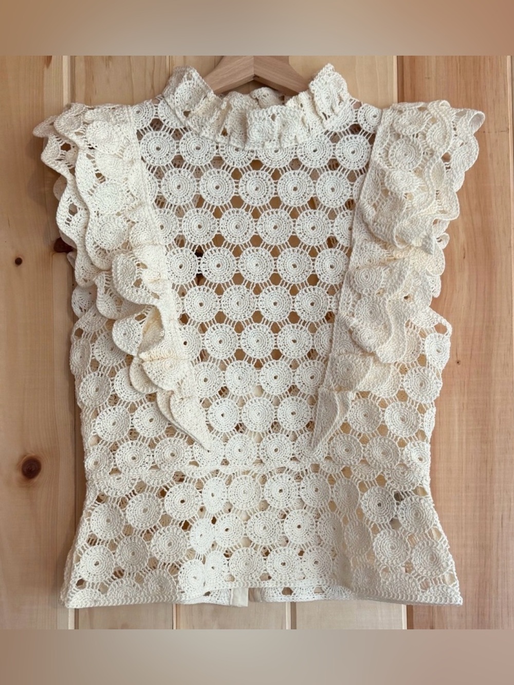 H&M Cream Crochet Ruffle Sleeveless Top